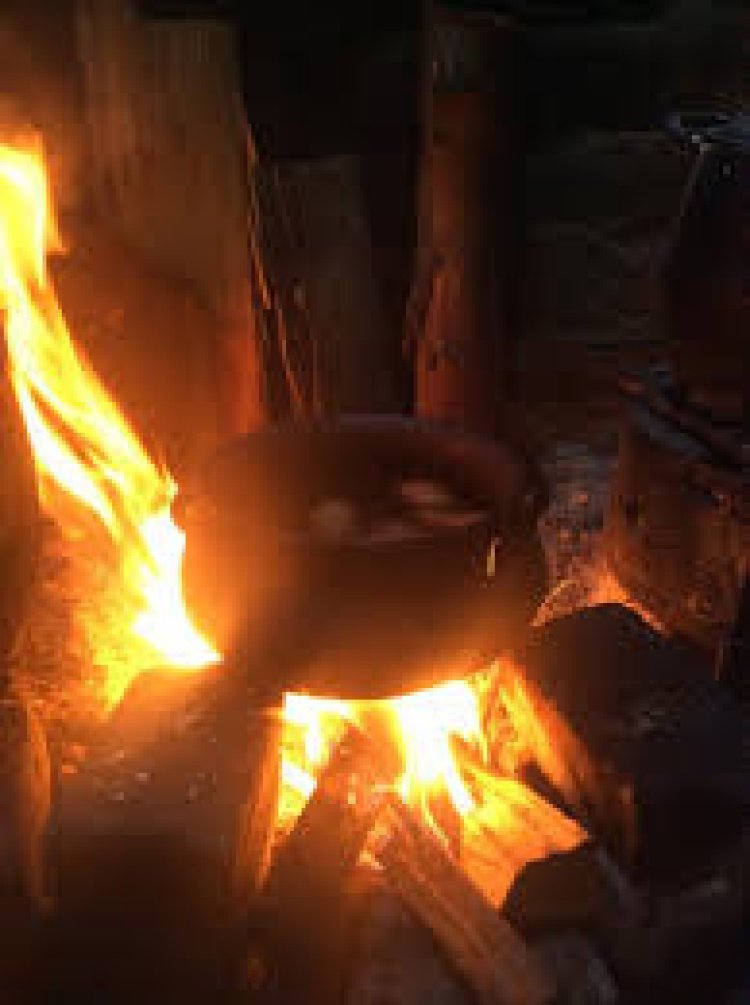 അടുപ്പിന്‍ കല്ല്  (കവിത)