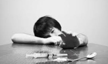 ലഹരിയില്‍ മയങ്ങുന്ന കൗമാരങ്ങള്‍.