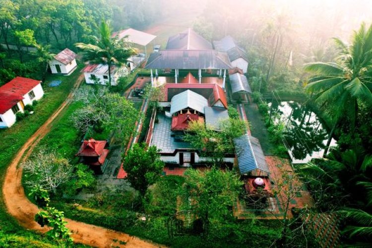 നൂറ്റാണ്ടുകളുടെ ചരിത്രം പേറി വള്ളിയാനിക്കാട്